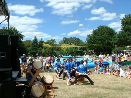 Entertainment including International Pacific College drummers, Lido Aquatic Centre, Palmerston North, Manawatu, New Zealand - 28 January 2001