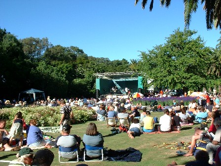 Entertainment for an evening picnic, Esplanade Park, Palmerston North, Manawatu, New Zealand - 3 February 2002