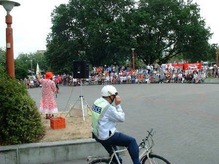 'Walk for Peace' finishes with speakers and singers in The Square, Palmerston North, Manawatu, New Zealand - 13 February 2003